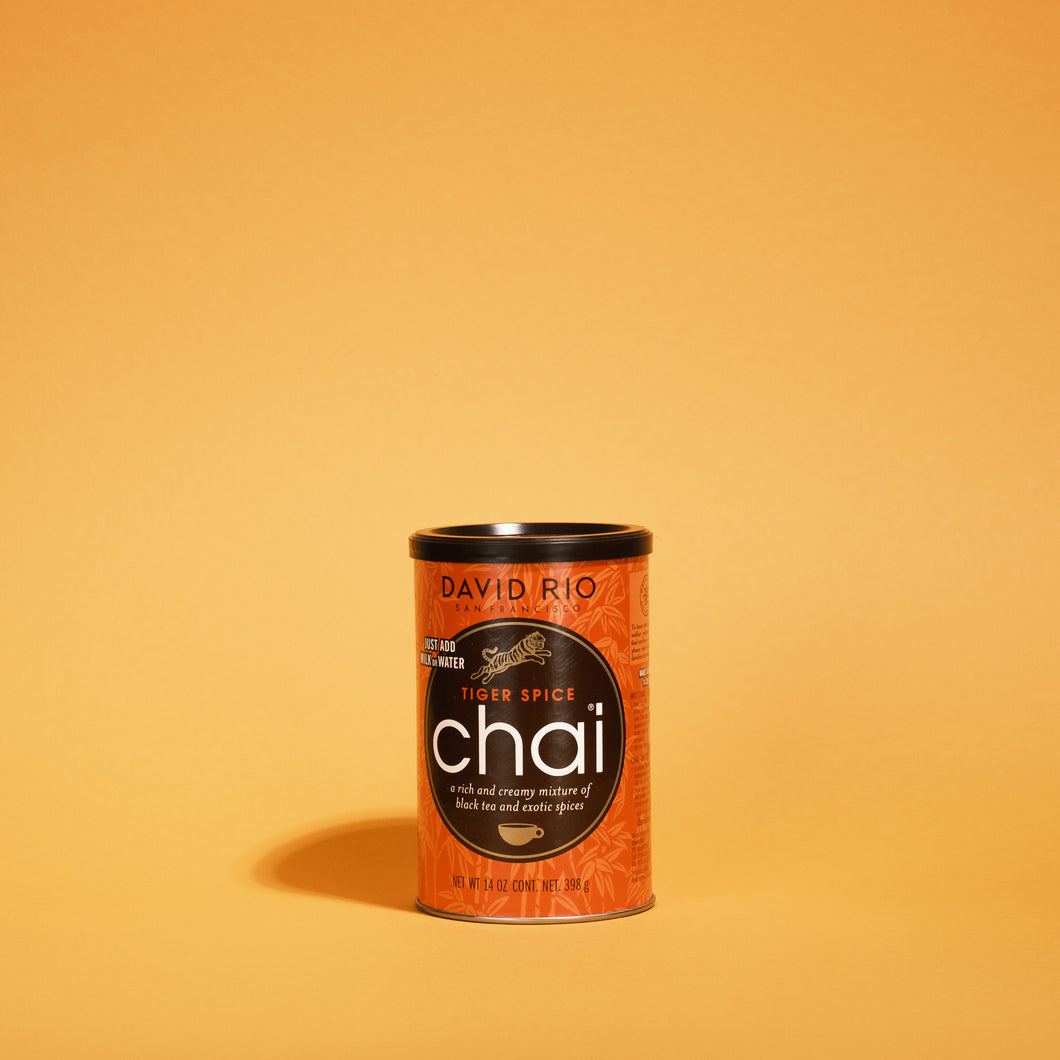 David Rio Tiger Spice Chai – würziger Instant Chai Tee mit Schwarztee und exotischen Gewürzen, 398 g Dose