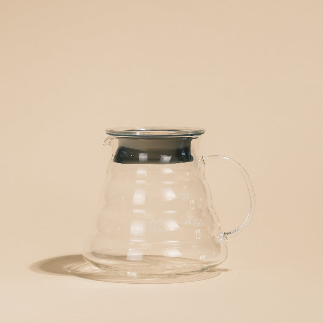 Hario V60 Glaskanne – stilvolles Kaffeezubehör für Pour Over von JOLIENTE